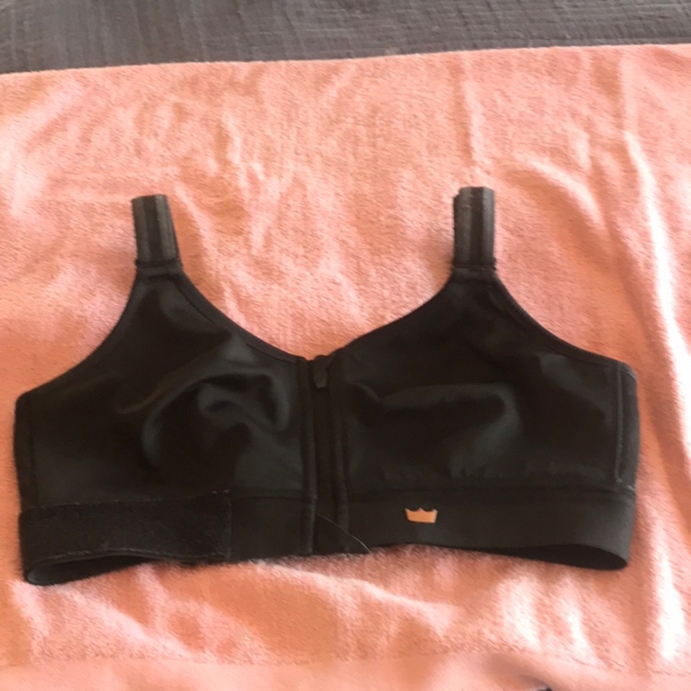 SHEFIT Size LUXE/L Adjustable Flex High Impact Sports Bra in Black and Rose Gold
